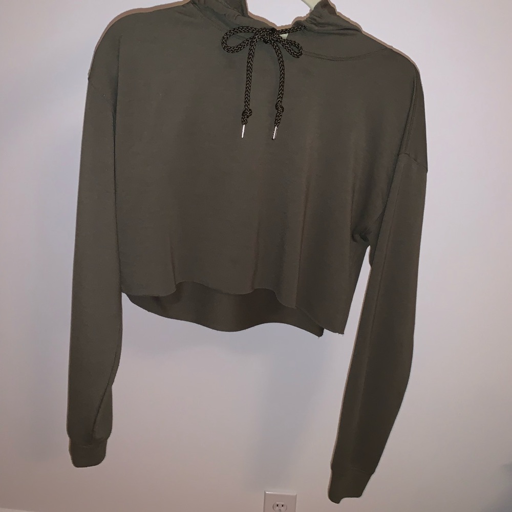 FOREVER21 OLIVE GREEN CROP TOP HOODIE